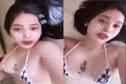 Gái xinh sexy quan hệ với anh chàng khỏe khoắn