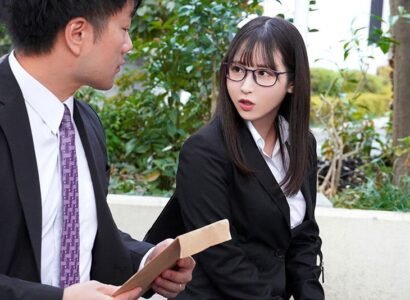 Khi đi công tác với sếp, em thư ký nghiêm túc trở nên táo bạo